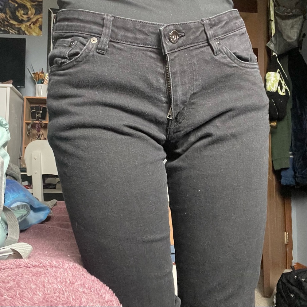 H&M Black Low-Waisted Super-Skinny Jeans